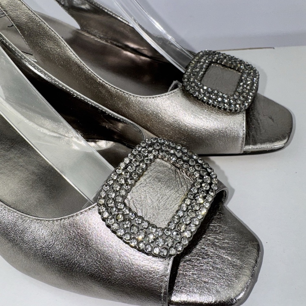 J. Renee Classic Silver Peep Toe Silver Metallic Slingback Kitten Heels Size 7 N - Picture 4 of 16